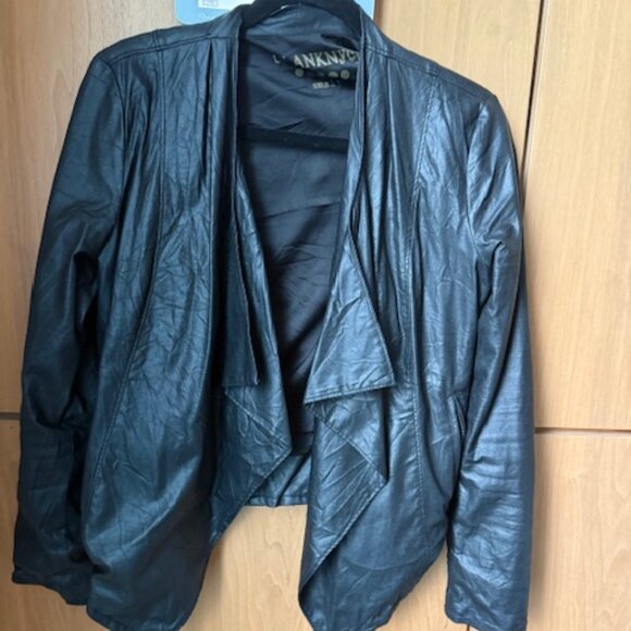 Pre-Loved Blank NYC Vegan Leather Black Drapey Jacket - Women's Small - Picture 2 of 5